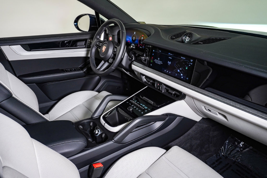Certified 2026 Porsche Cayenne Coupe AWD/4WD image 14