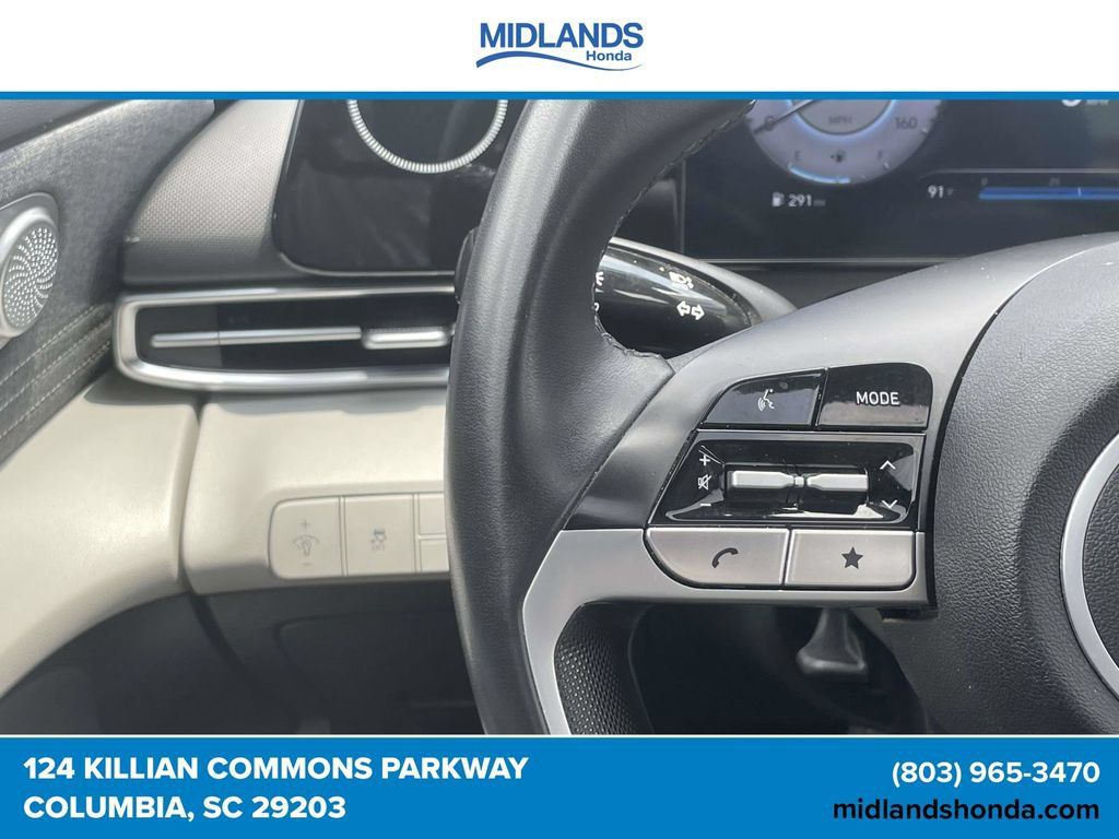 Used 2024 Hyundai Elantra Limited FWD image 23