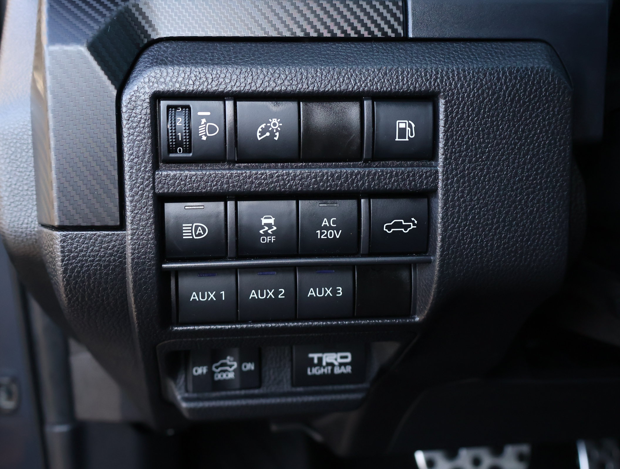 Used 2024 Toyota Tacoma TRD Pro AWD/4WD image 12