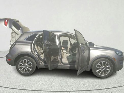 Used 2019 Lincoln MKC Select w/ Select Plus Package image 14