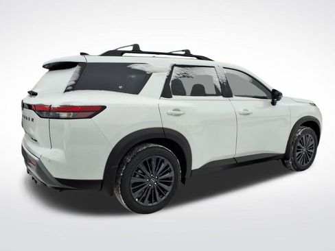 New 2026 Nissan Pathfinder SL image 8