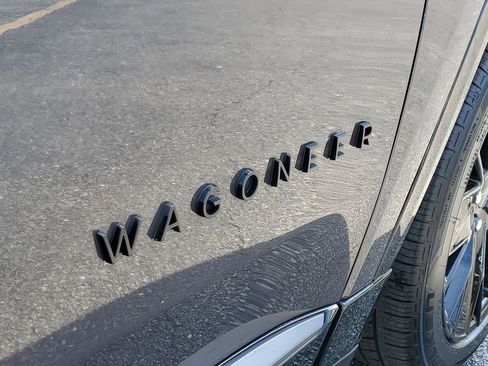 Used 2024 Jeep Wagoneer Launch Edition AWD/4WD image 6