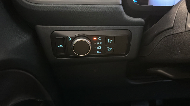 Used 2025 Ford Maverick XL w/ Equipment Group 102A AWD/4WD image 28