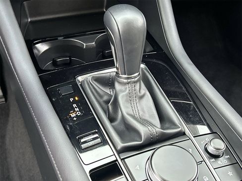 Used 2024 MAZDA MAZDA3 s image 27