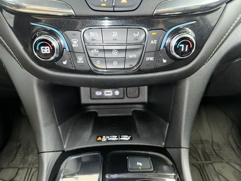 Certified 2023 Chevrolet Equinox Premier w/ LPO, Floor Liner Package image 14