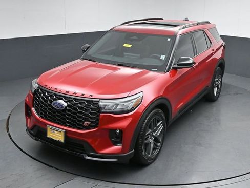Certified 2025 Ford Explorer ST AWD/4WD image 44