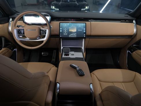 Used 2026 Land Rover Range Rover Long Wheelbase SE AWD/4WD image 56
