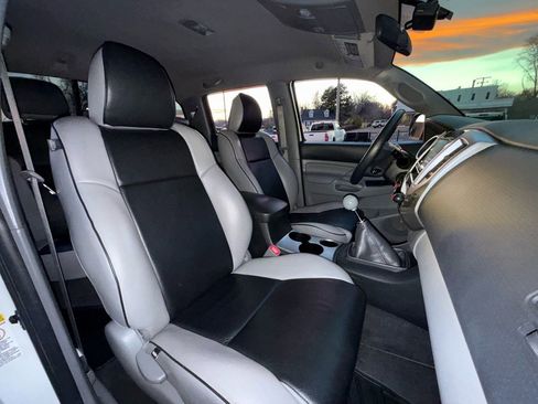 Used 2015 Toyota Tacoma 4x4 Double Cab image 39