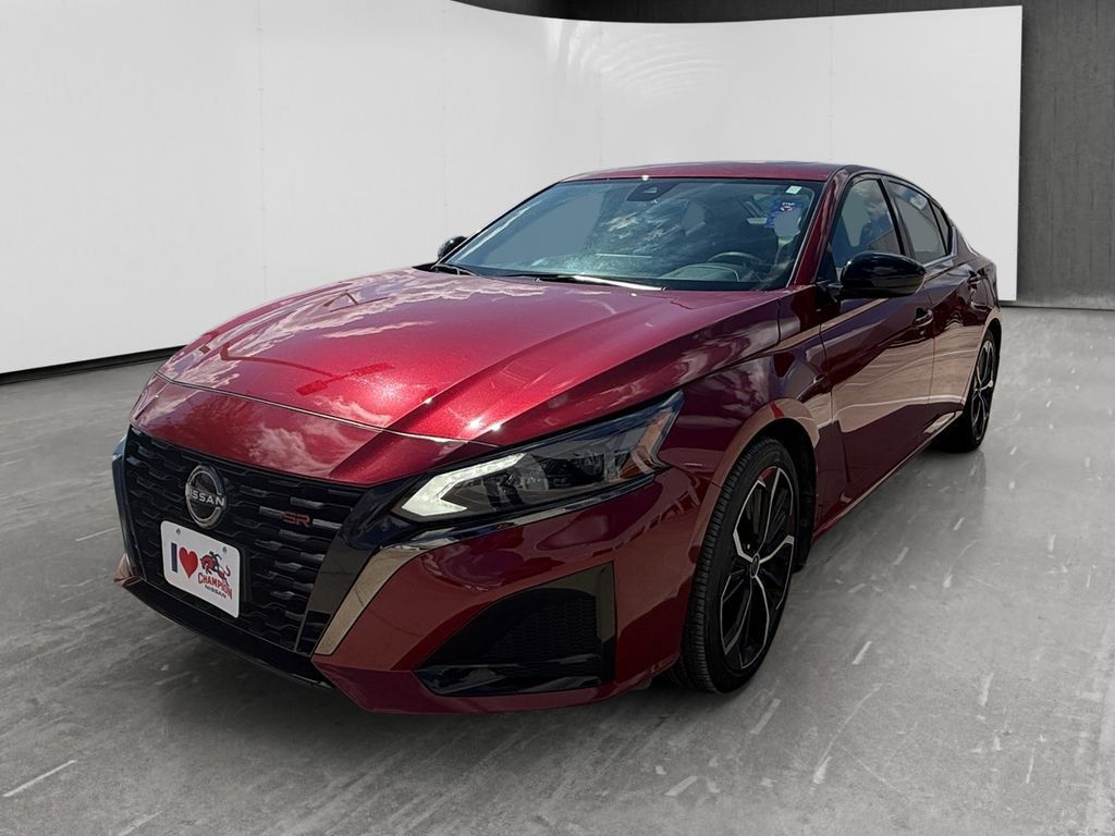 Used 2024 Nissan Altima 2.5 SR w/ SR Premium Package FWD image 1