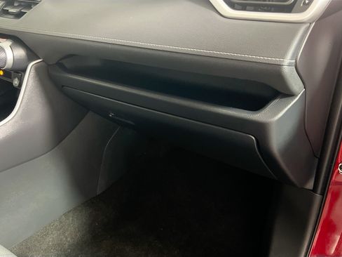 Used 2025 Toyota RAV4 XLE w/ Convenience Package FWD image 34