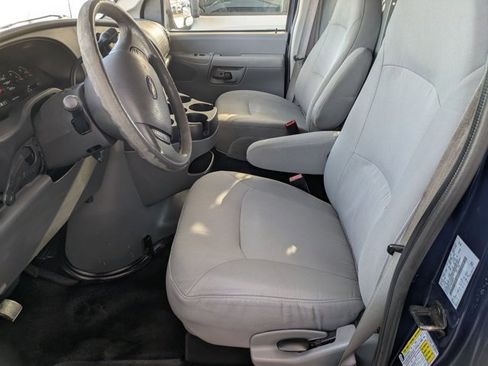Used 2008 Ford E-250 and Econoline 250 Commercial image 15
