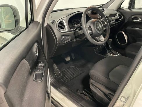 Used 2019 Jeep Renegade Sport w/ Sport Appearance Group AWD/4WD image 19