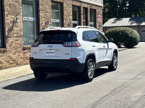 Used 2020 Jeep Cherokee Latitude Plus w/ Cold Weather Group AWD/4WD image 5