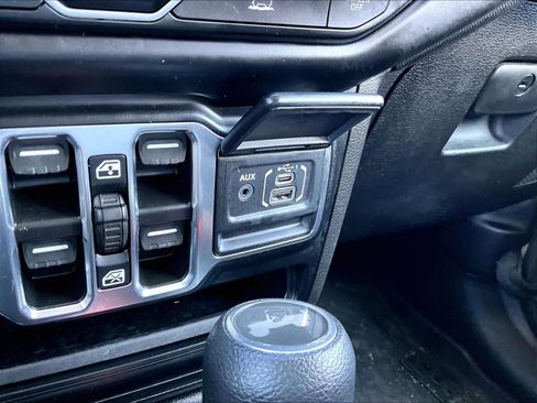 Used 2023 Jeep Wrangler Unlimited w/ Cold Weather Group image 27