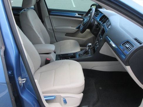 Used 2015 Volkswagen e-Golf SEL Premium FWD image 23