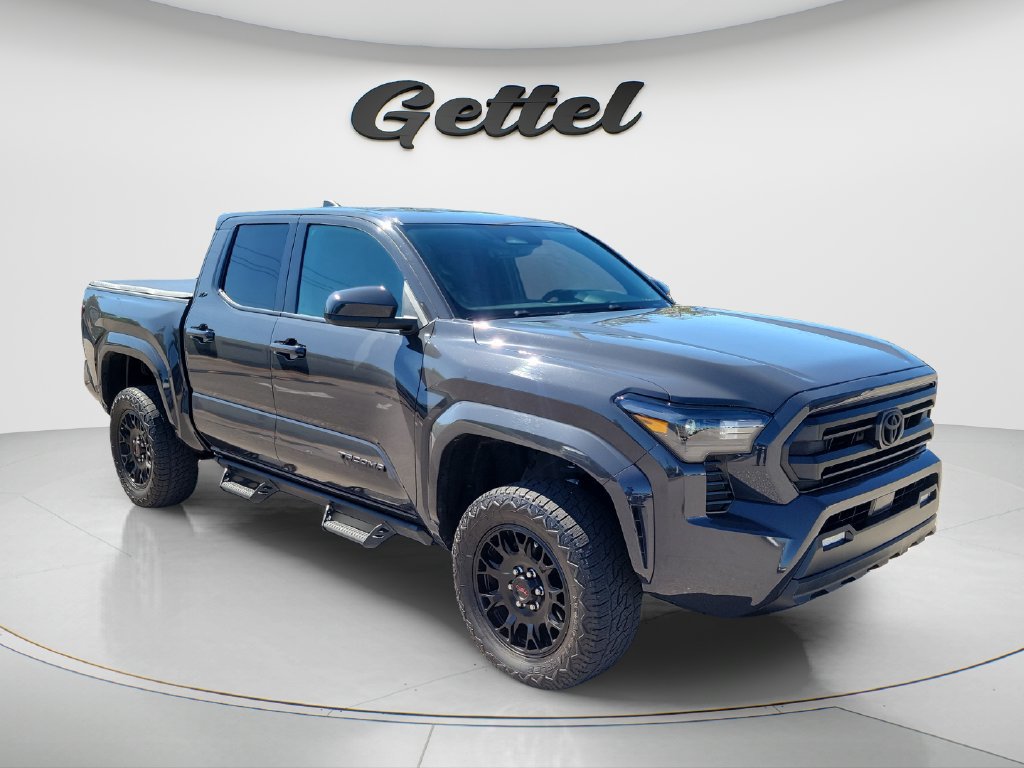 Used 2025 Toyota Tacoma SR5 RWD image 3