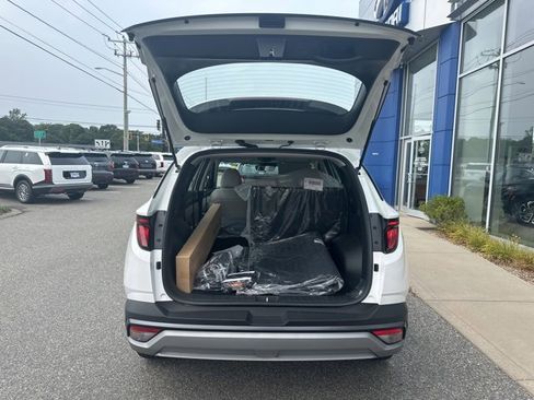 New 2025 Hyundai Tucson SE image 30