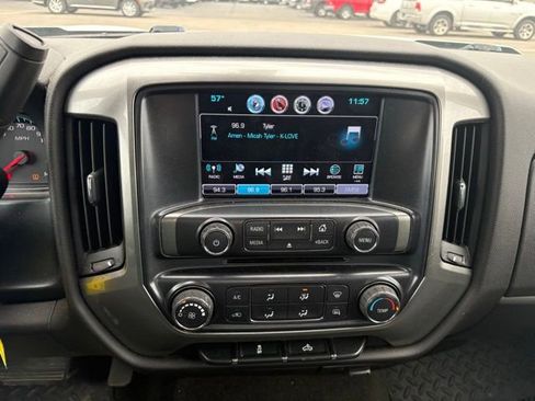 Used 2018 Chevrolet Silverado 1500 LT w/ Trailering Package image 18