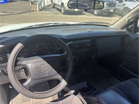 Used 2002 Dodge Dakota 2WD Club Cab image 11