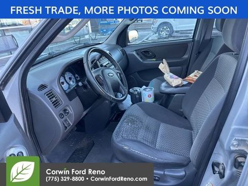Used 2003 Ford Escape XLT image 9