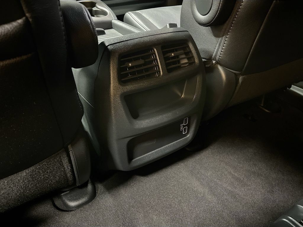 Used 2023 Honda Passport EX-L image 25
