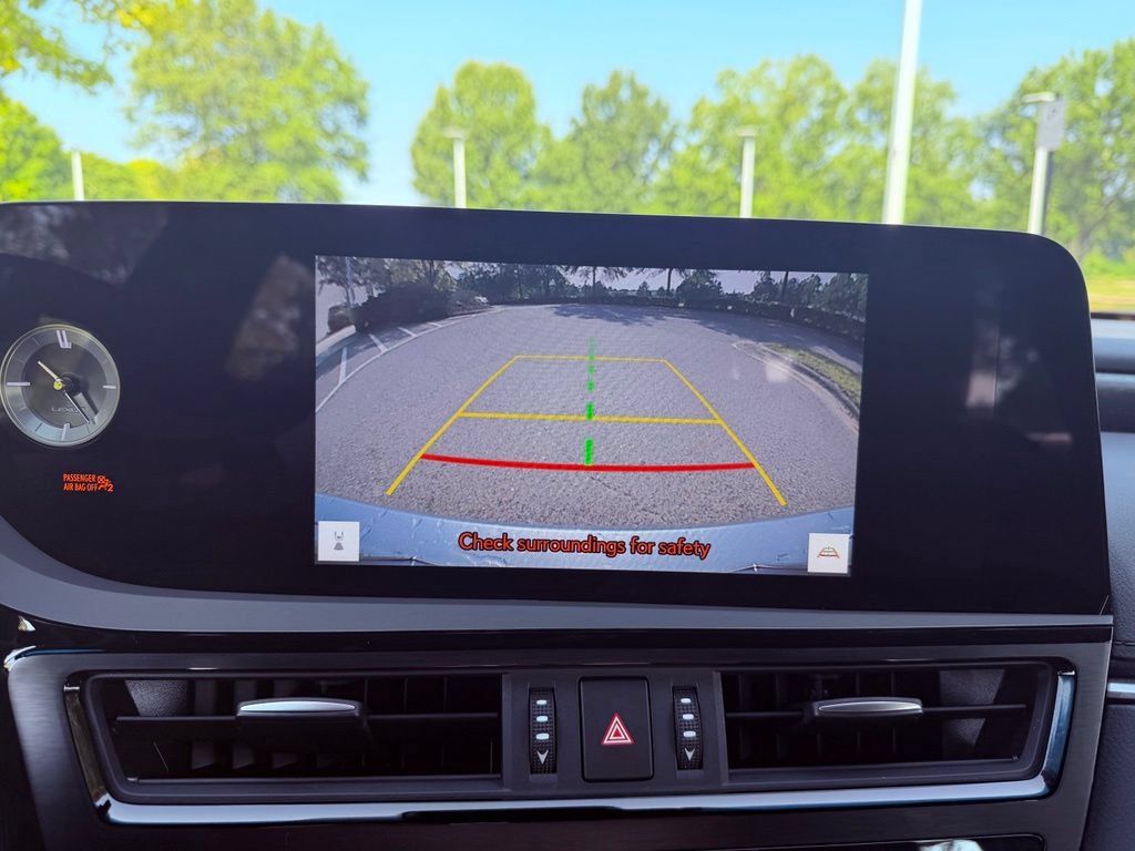 Certified 2025 Lexus ES 300h w/ Premium Package FWD image 23