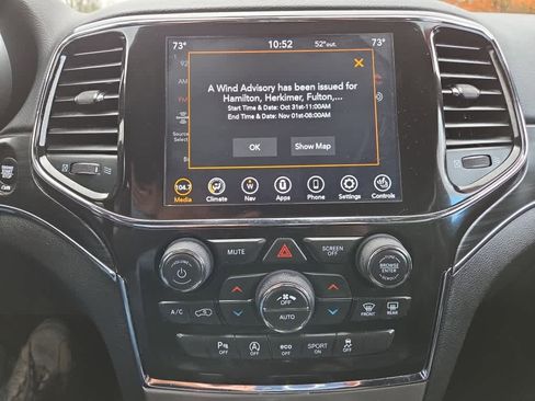 Used 2022 Jeep Grand Cherokee Limited image 22