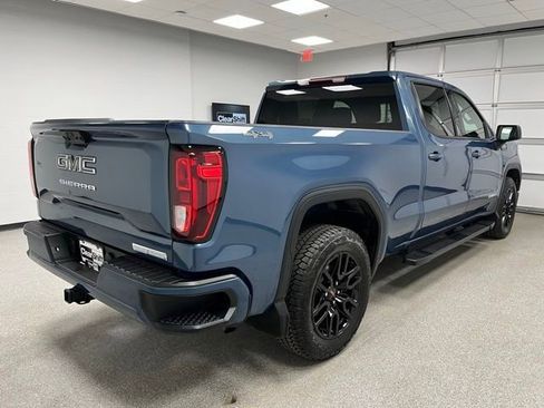 Used 2024 GMC Sierra 1500 Elevation w/ LPO, Elevation Black Package AWD/4WD image 10