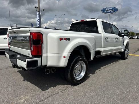 Used 2024 Ford F450 Platinum w/ FX4 Off-Road Package image 5