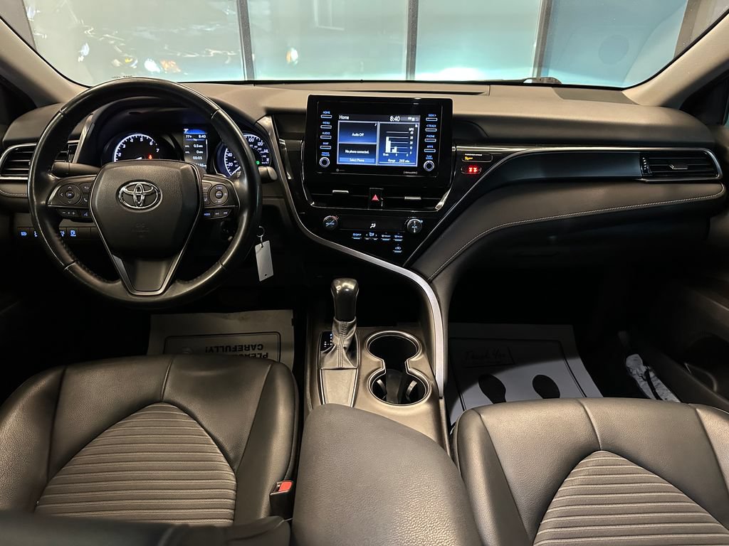Used 2021 Toyota Camry SE FWD image 9