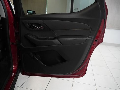 Used 2020 Chevrolet Traverse RS w/ LPO, Floor Liner Package FWD image 21
