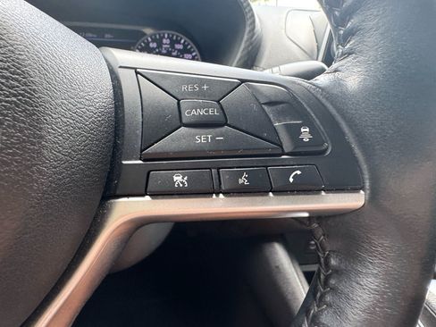 Used 2022 Nissan Sentra SV FWD image 17
