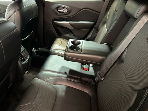 Used 2020 Jeep Cherokee High Altitude AWD/4WD image 5
