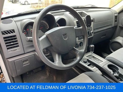 Used 2008 Dodge Nitro SXT image 10