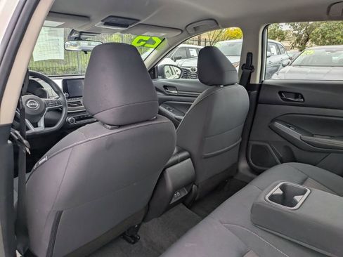 Used 2025 Nissan Altima 2.5 SV FWD image 27