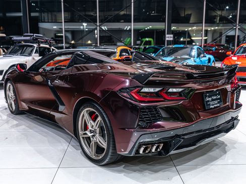 Used 2021 Chevrolet Corvette Stingray Premium Conv w/ Z51 Performance Package image 2