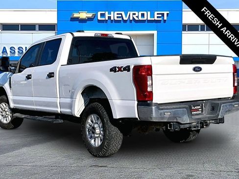 Used 2022 Ford F250 XL w/ Power Equipment Group AWD/4WD image 3