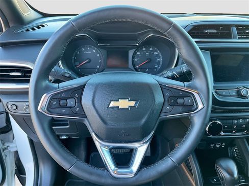 Used 2023 Chevrolet TrailBlazer ACTIV image 11