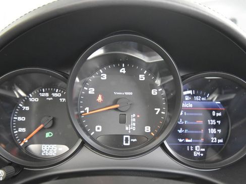 Certified 2025 Porsche 718 Boxster image 32