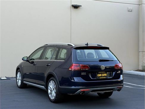 Used 2017 Volkswagen Golf Alltrack SE image 4
