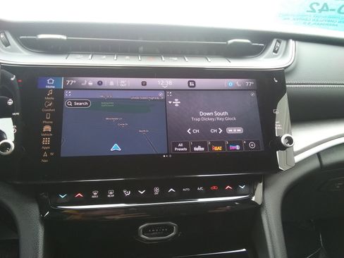 New 2026 Jeep Grand Cherokee Limited w/ Trailer Tow Package AWD/4WD image 18