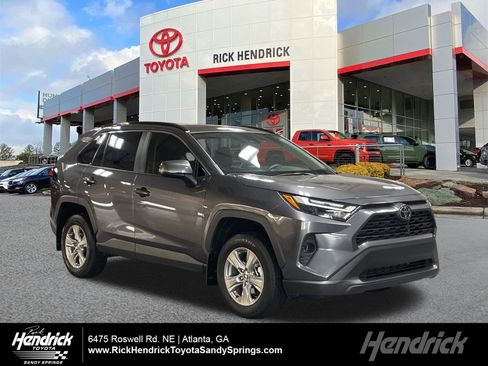 Used 2025 Toyota RAV4 XLE image 1