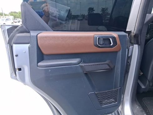 Used 2024 Ford Bronco Outer Banks w/ Sasquatch Package AWD/4WD image 15