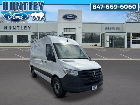 Used 2023 Mercedes-Benz Sprinter 2500 image 4