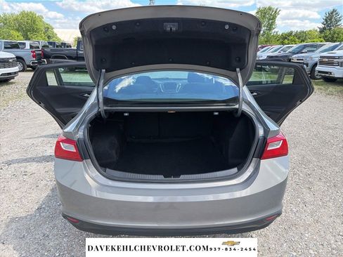 Used 2018 Chevrolet Malibu LT FWD image 28