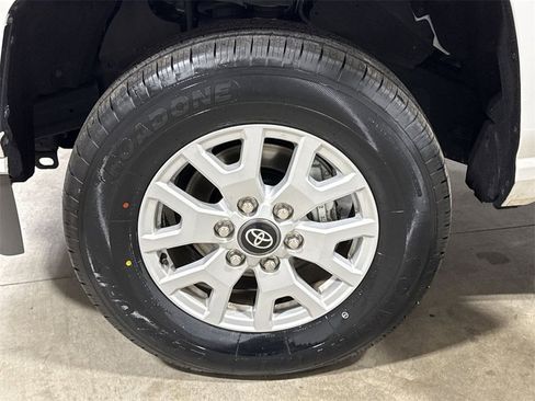 Used 2024 Toyota Tacoma SR5 image 25