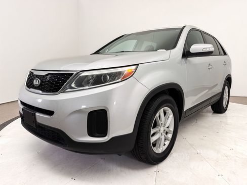 Used 2015 Kia Sorento LX FWD image 3