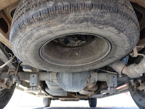 Used 2017 GMC Savana 2500 image 31