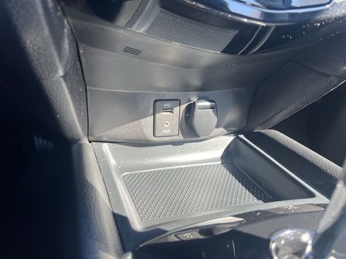 Used 2016 Nissan Rogue S image 55