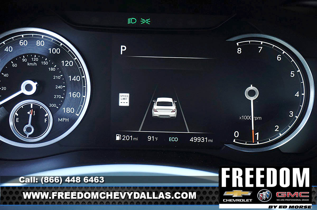 Used 2025 Genesis G70 2.5T RWD image 27